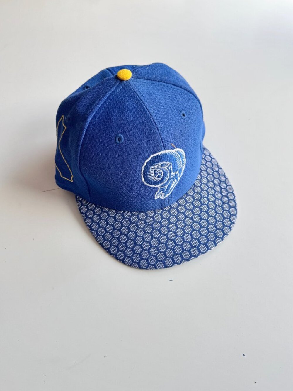 New Era NFL LOS ANGELES RAMS 59Fifty Sideline Blue Fitted Hat, Size 7⅛